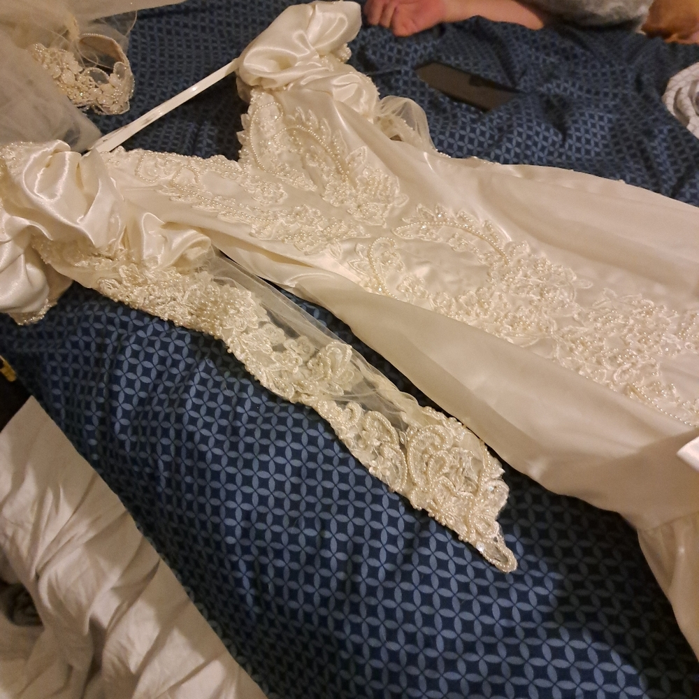 Wedding dress